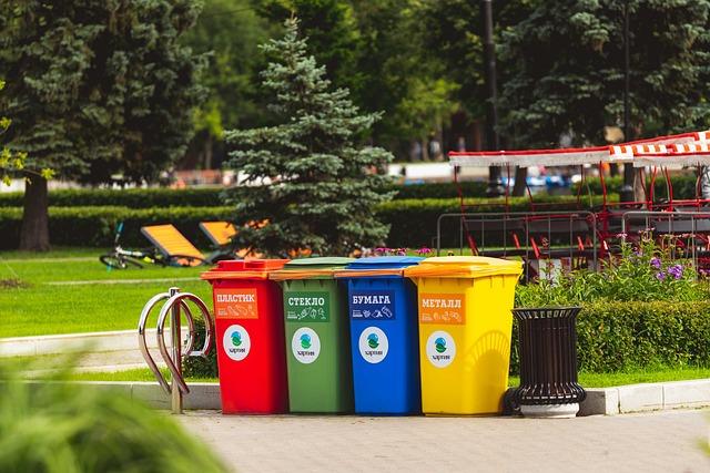 Tříděný Papír: Co Tam Nepatří a Jak To Ovlivňuje Recyklaci?