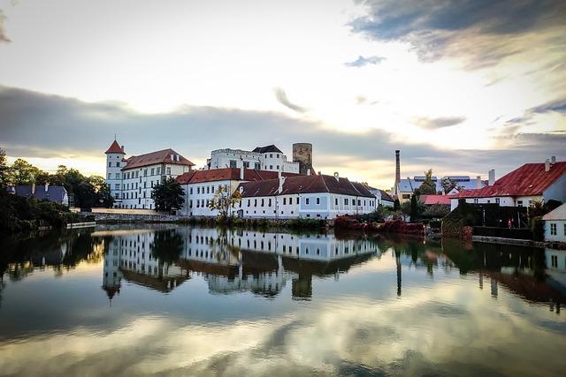 Jindřichův Hradec Fashion Guide: Nejlepší Second Hand Obchody!