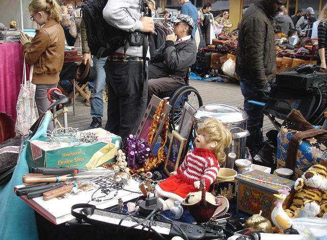 Prozkoumejte nejlepší módní nákupy v Second Hand obchodech