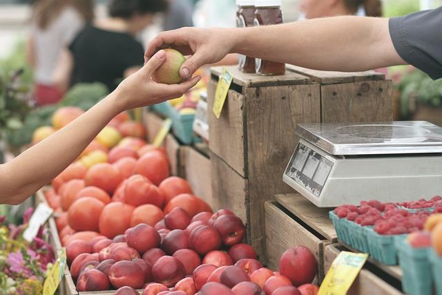 Jak prodat své nepotřebné oblečení a doplňky v second hand obchodech v Šumperku